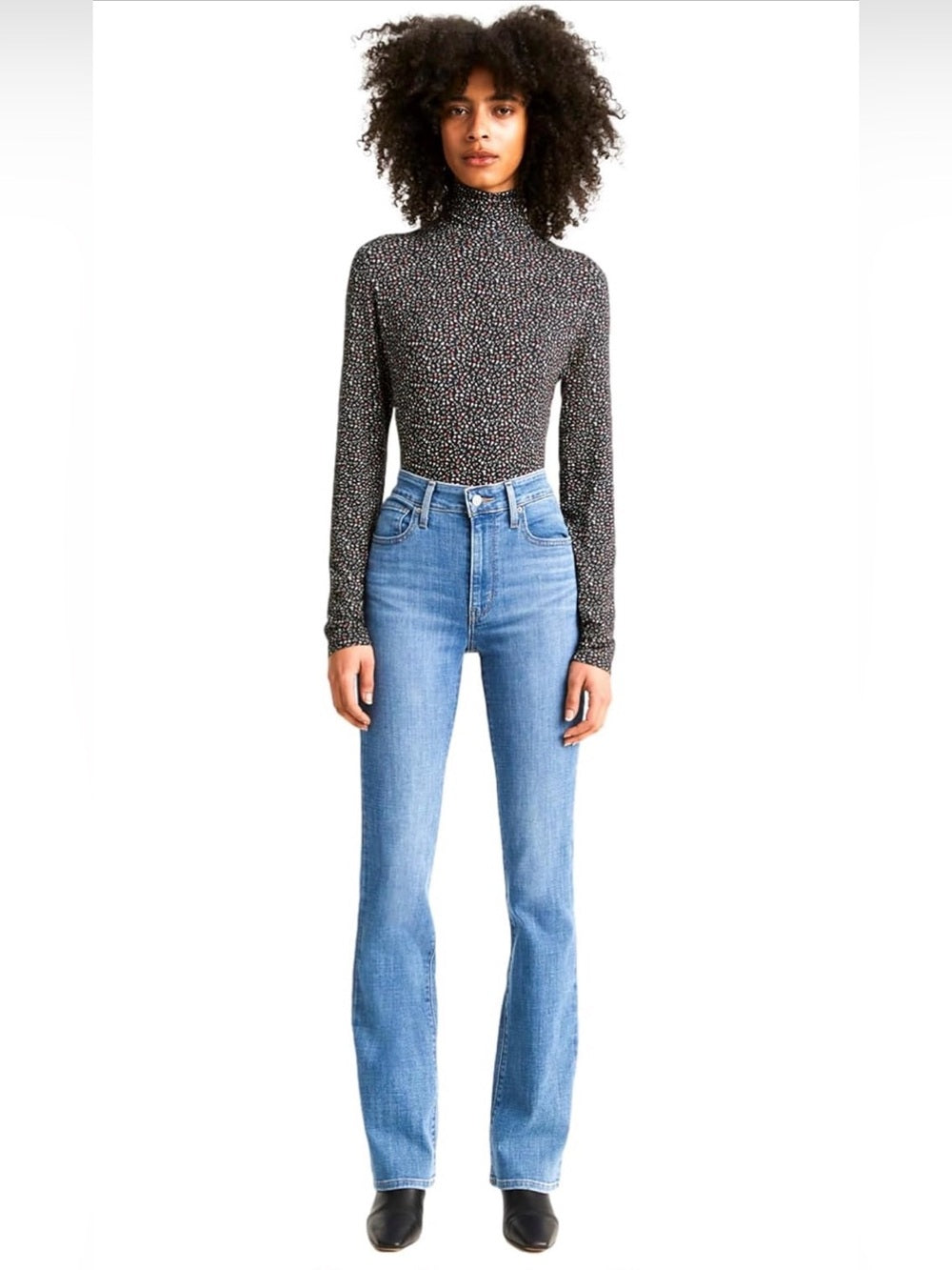 NWT, Levi's Womens 725 High Rise Bootcut. Size: 29x30