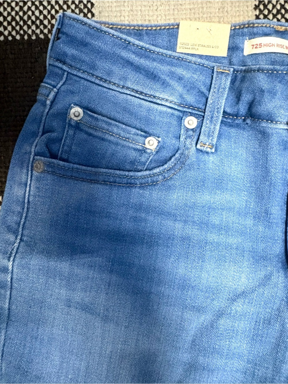 NWT, Levi's Womens 725 High Rise Bootcut. Size: 29x30