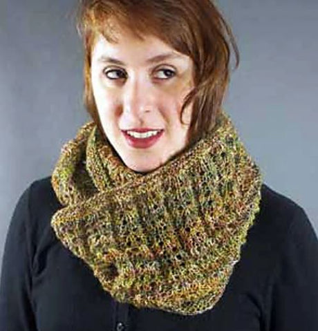 Lacey Eyelet Cowl - Free with Queensland Uluru purchases of 1 or more skeins (PDF File)