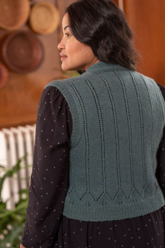 A Berroco Vento Pattern - Leticia Button-Down Vest (PDF)