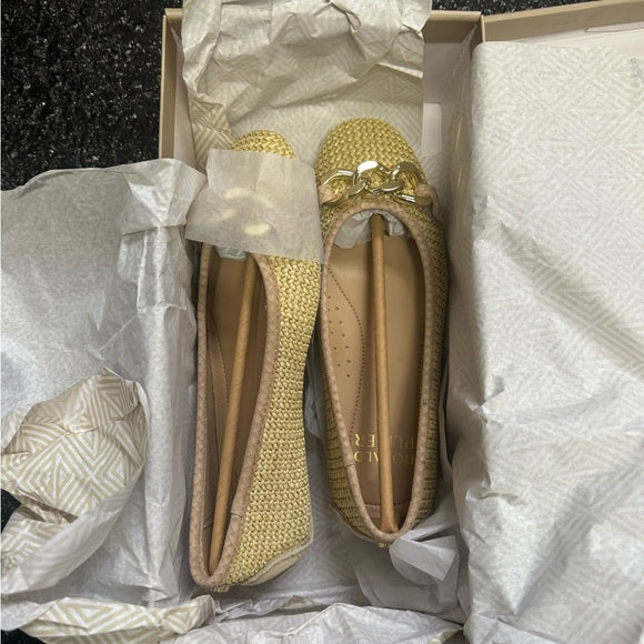 Donald Pliner Women's Raya Ballet Flats New w/ Box Size 5
