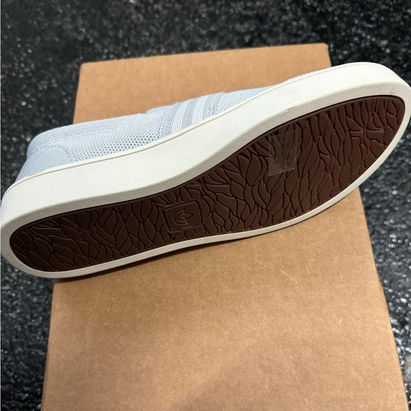 REVITALIGN Women's Marine Slip-on Sneaker - Size 5.5