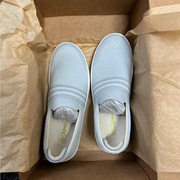 REVITALIGN Women's Marine Slip-on Sneaker - Size 5.5