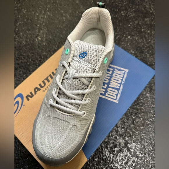 Nautilus Women's Spark Oxford Fashion Boot New w/ Box Size 9 Wide