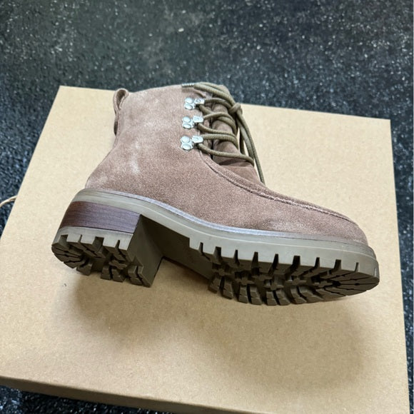 Gentle Souls by Kenneth Cole Women's Bristol Wallaby Boot New w/ Box Size 5