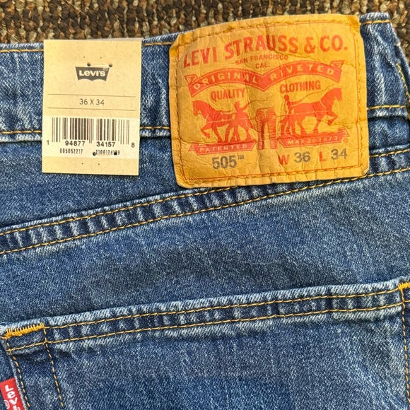 New w/ Tags Levi's Men's 505 Regular Fit Jean Dark Stonewash 36W x 34L