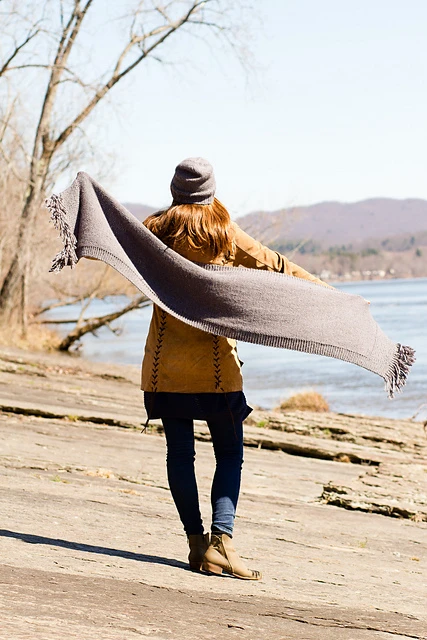 A Juniper Moon Farm Herriot Great Pattern - Manta Blanket Scarf & Beanie (PDF)