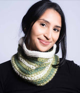 A Juniper Moon Farm Herriot Great Pattern - Marilee Cowl - Free with Purchases of 3 Skeins of Herriot Great (Print Pattern)