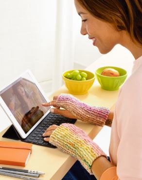 !Noro Knitting Magazine #19, Fall/Winter 2021 - Purchases that include this Magazine Ship Free (Contiguous U.S. Only)