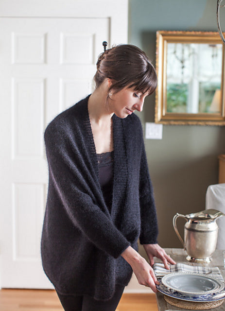 A Churchmouse Yarns and Teas Pattern - Modern Wrapper (PDF)
