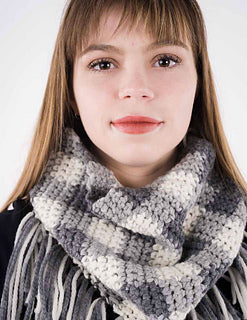 Monochrome Plaid Scarf Crochet Pattern (PDF) - Free crochet pattern at Little Knits