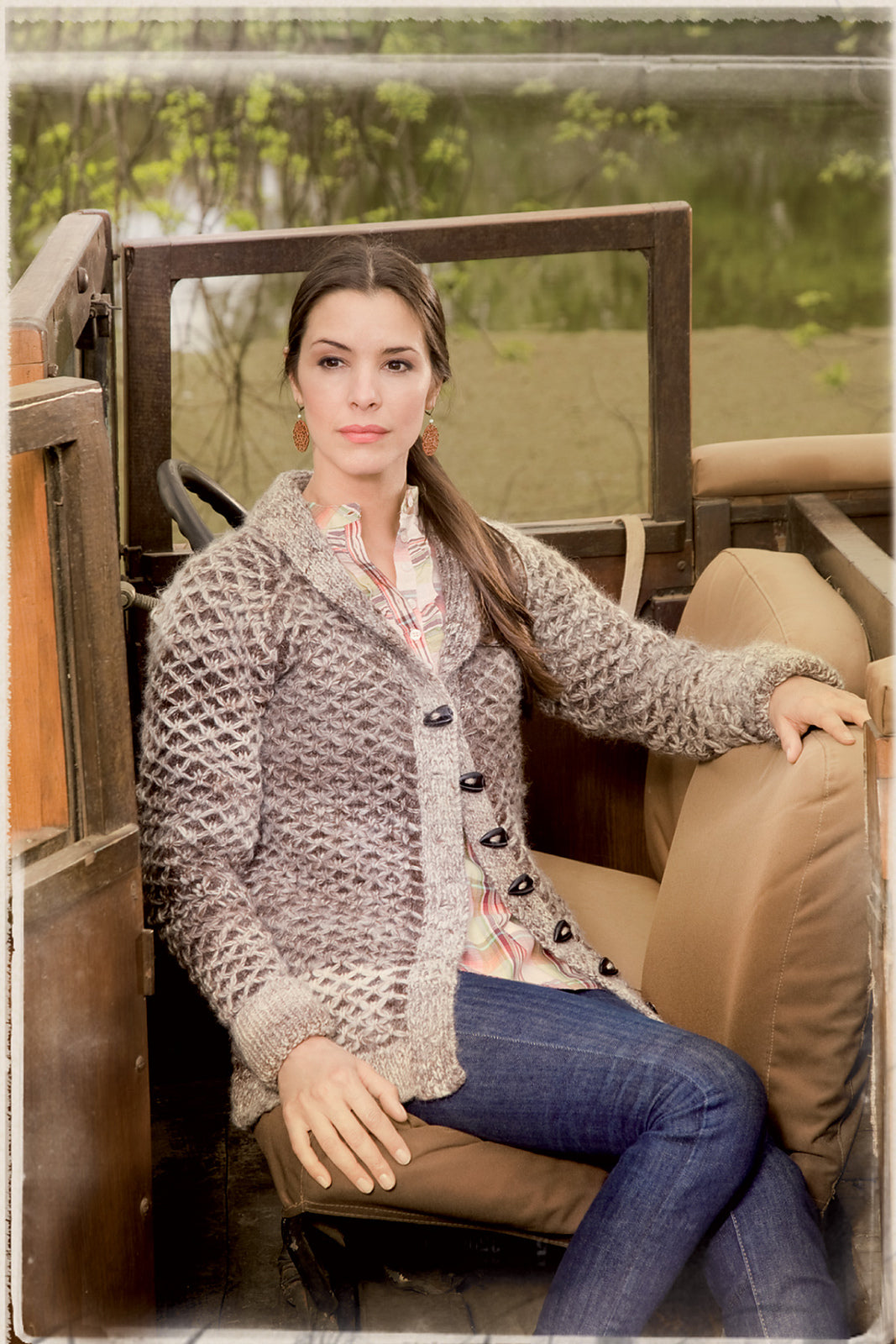 Manos Wool Clasica Naturals Collection - Print book