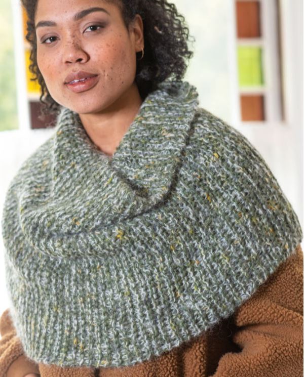 Free wrap cowl knitting pattern at Little Knits