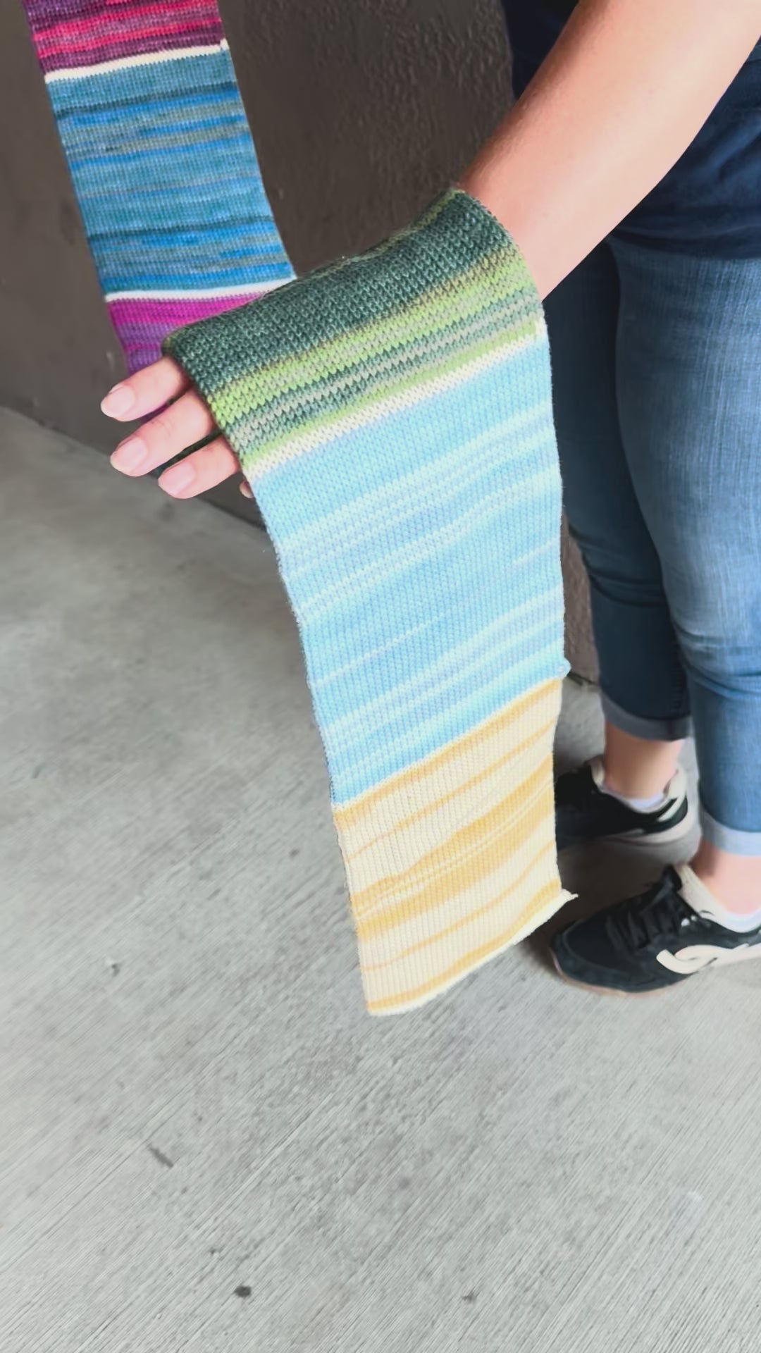 Load video: BIG Supersocke Merino Blend Sample - 12 Colors Knit Together