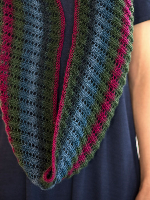 A Berroco Nebula Pattern - Sana Cowl (PDF)