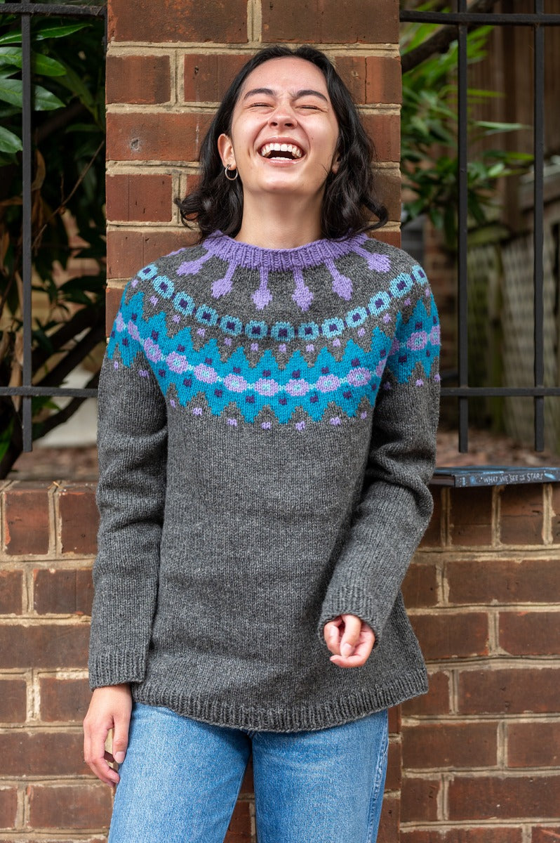 A Juniper Moon Farm Santa Cruz Pattern - Margot Pullover (PDF)