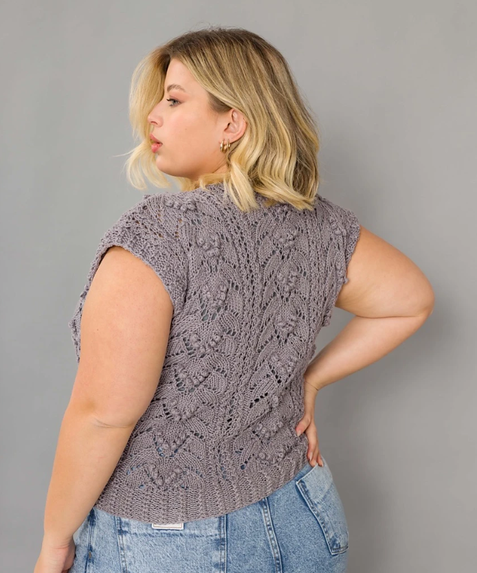 A FREE Circulo Duna Pattern - Steel Grey Knitted Top (PDF)