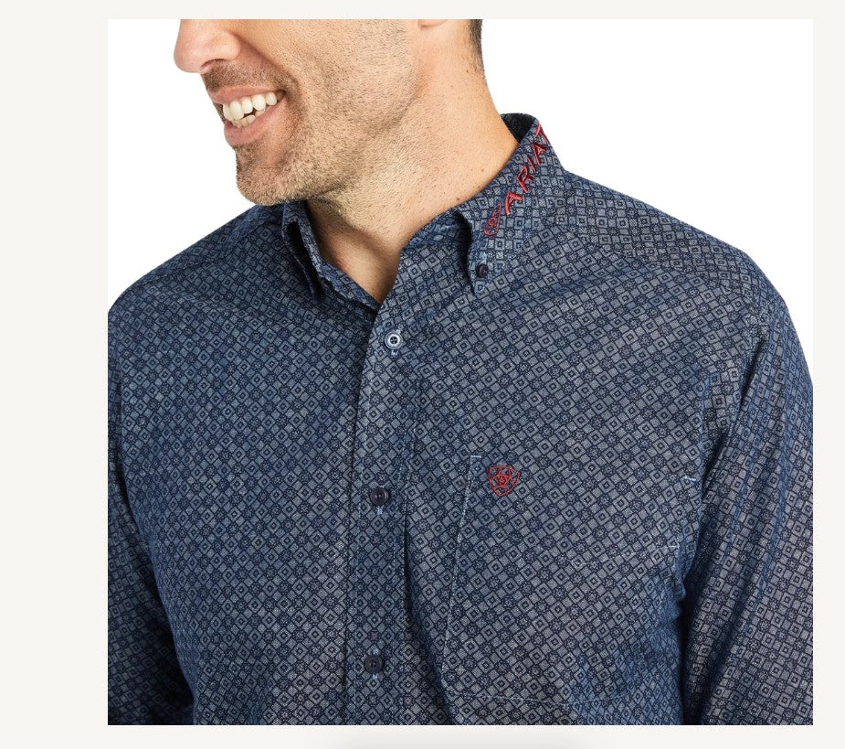 Ariat Men's Team Logo Cassius Button Up Blue Chambray Shirt, Large