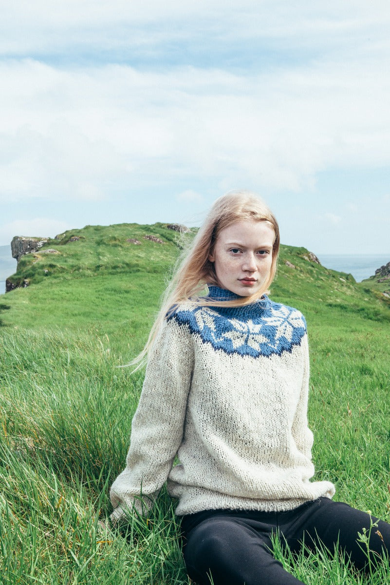 A Navia Tradition knitting Pattern - Troyggja Við Mynstur free at Little Knits