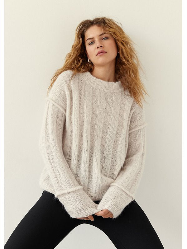 A Lana Grossa Setasuri Pattern - Pullover with piping 12 (PDF)