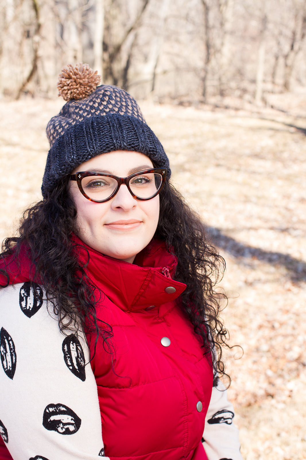 A Juniper Moon Farm Moonshine Bulky Pattern - Mare Hat & Mittens (PDF)