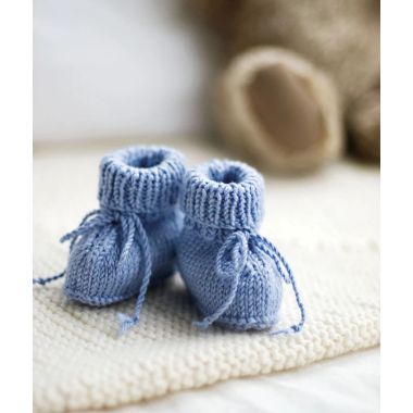 A Churchmouse Yarns and Teas Pattern - Stay-On Baby Booties (in 3 gauges) (PDF)